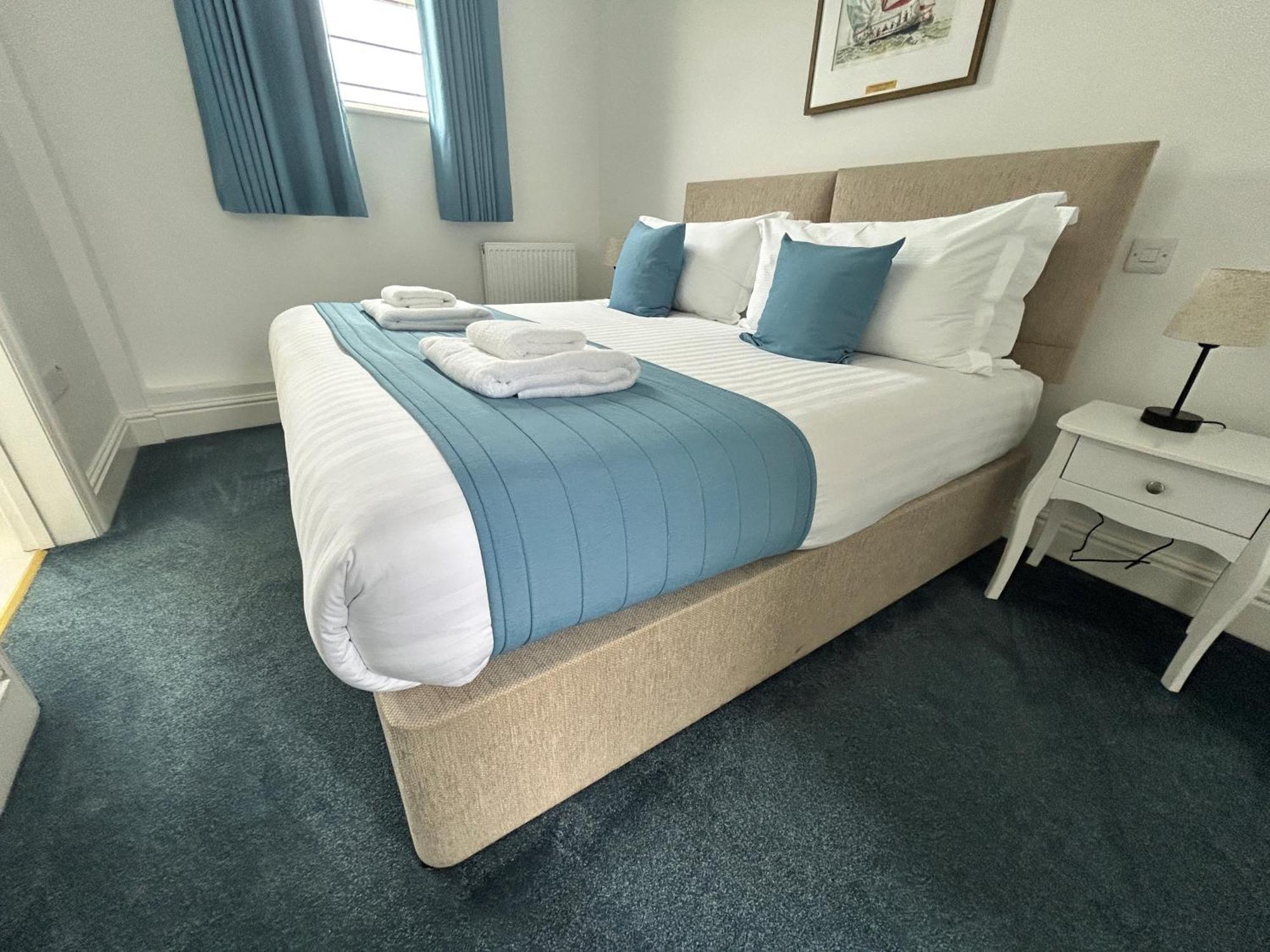 Hotel Royal Ocean Racing Club Cowes  Esterno foto