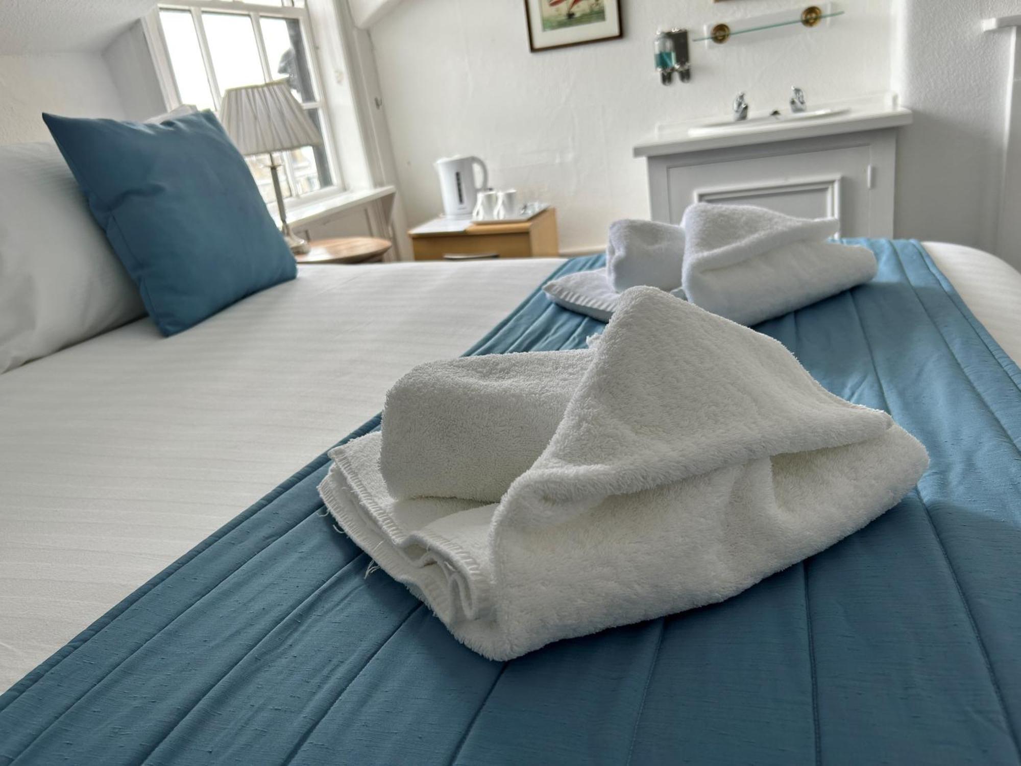 Hotel Royal Ocean Racing Club Cowes  Esterno foto